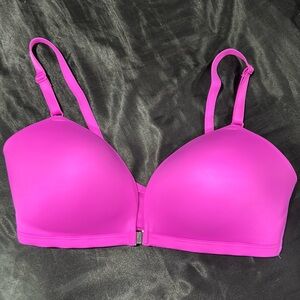 NWT VS PINK Bra size 36DD